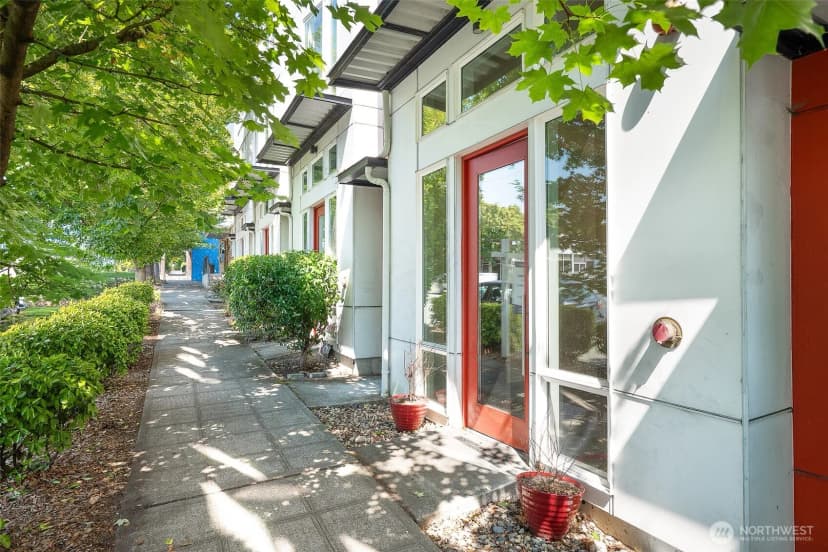 Property photo for 6704 15th Avenue Nw, Seattle photo 6