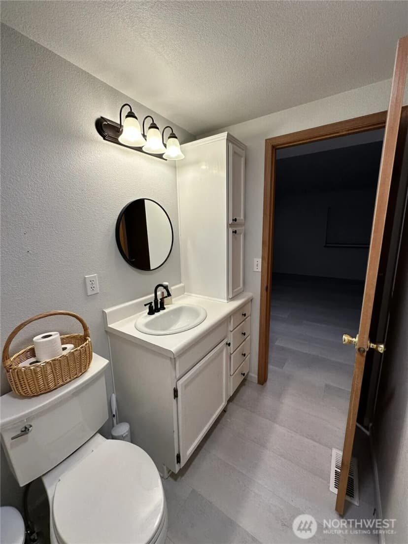 Property photo for 330 W 5th Street, Waitsburg photo 15
