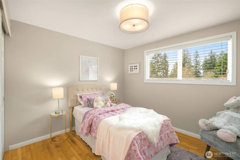 Property photo for 334 157th Avenue Ne, Bellevue photo 24