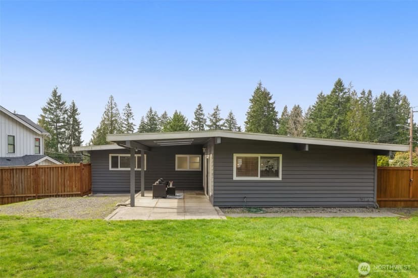 Property photo for 334 157th Avenue Ne, Bellevue photo 26