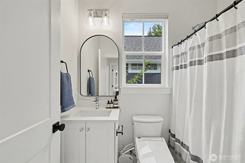 Property photo for 11605 Ne 155th Street, Kirkland photo 16