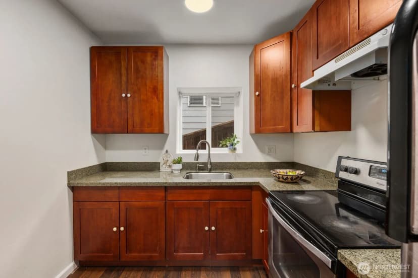 Property photo for 3429 Lincoln Avenue Ne, Renton photo 36