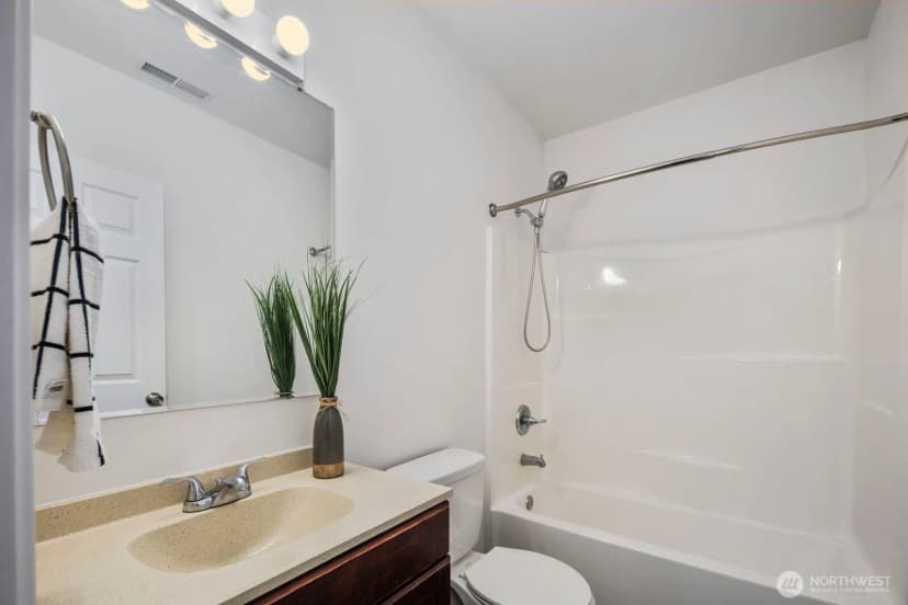 Property photo for 3429 Lincoln Avenue Ne, Renton photo 35