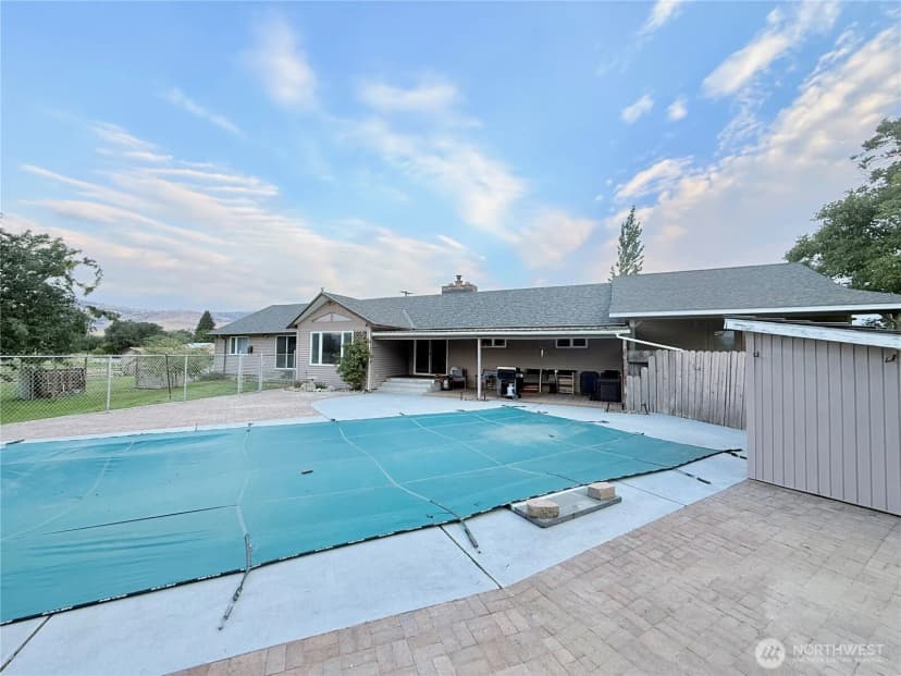 Property photo for 28 Dixon Road, Omak photo 7