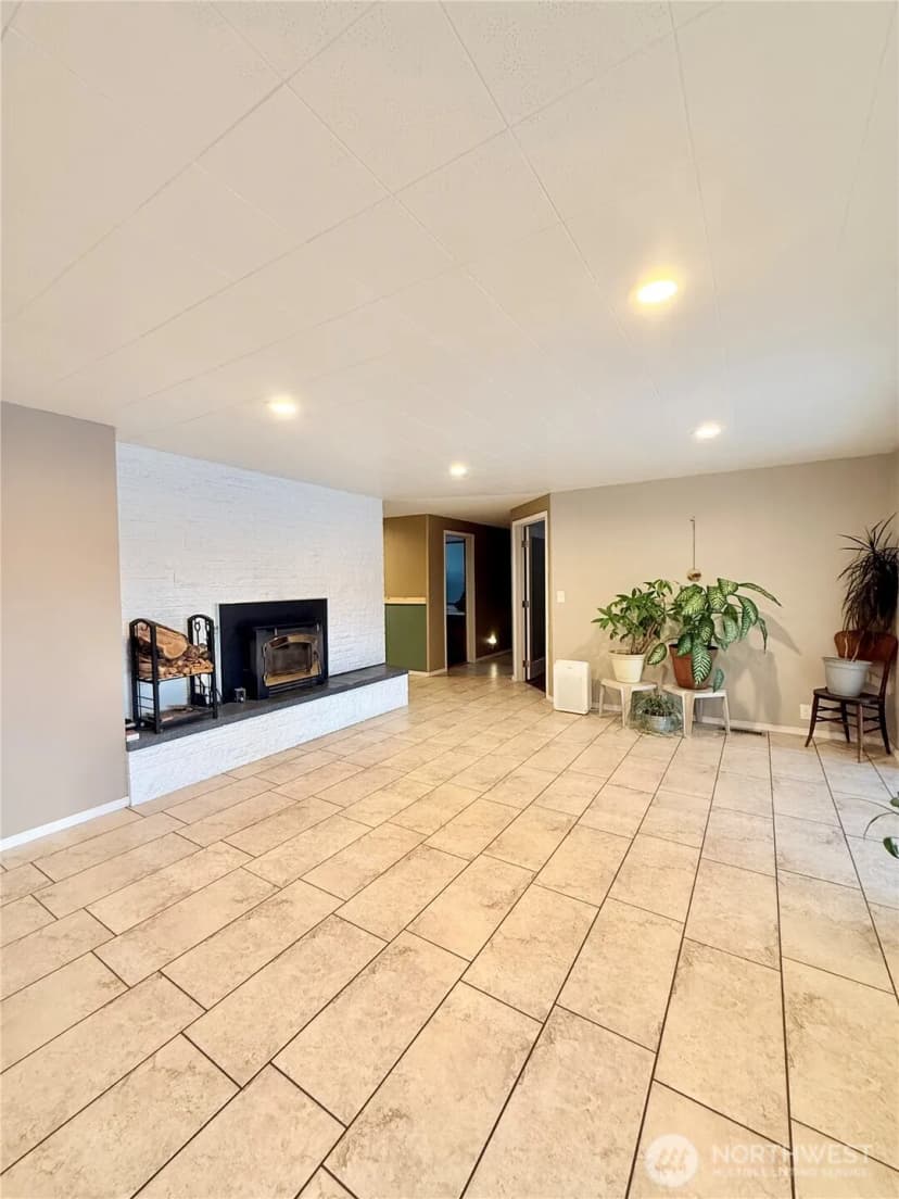 Property photo for 28 Dixon Road, Omak photo 18