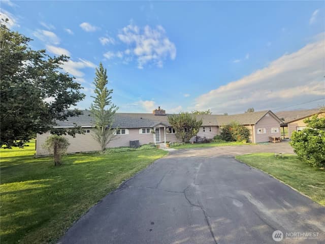 Property photo for 28 Dixon Road, Omak