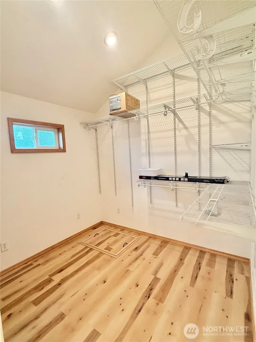 Property photo for 28 Dixon Road, Omak photo 31