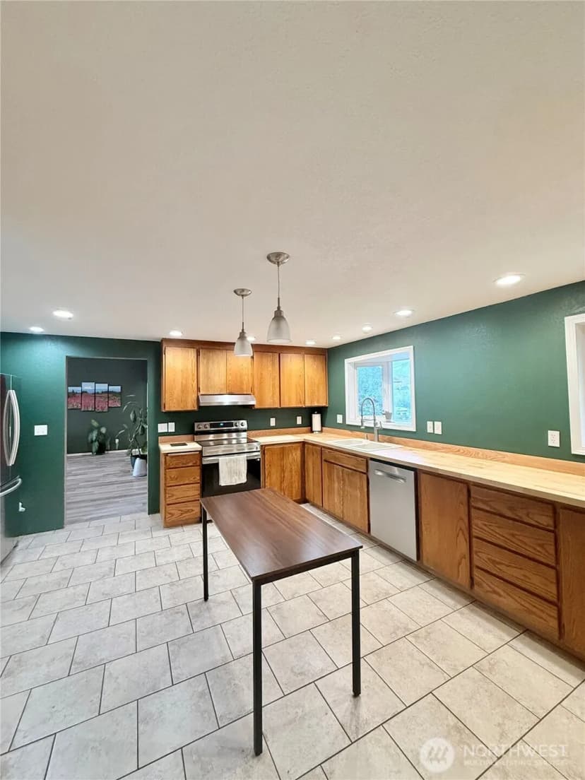 Property photo for 28 Dixon Road, Omak photo 11