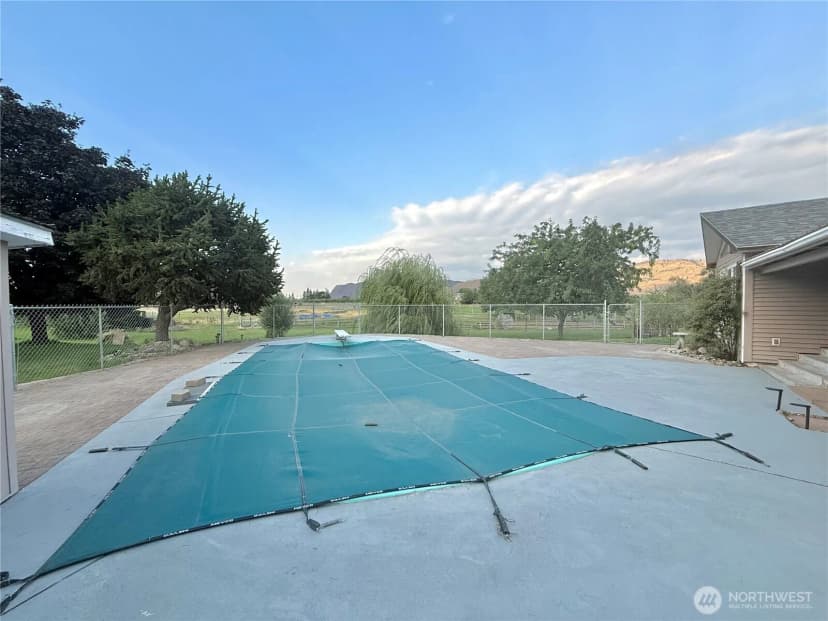 Property photo for 28 Dixon Road, Omak photo 6