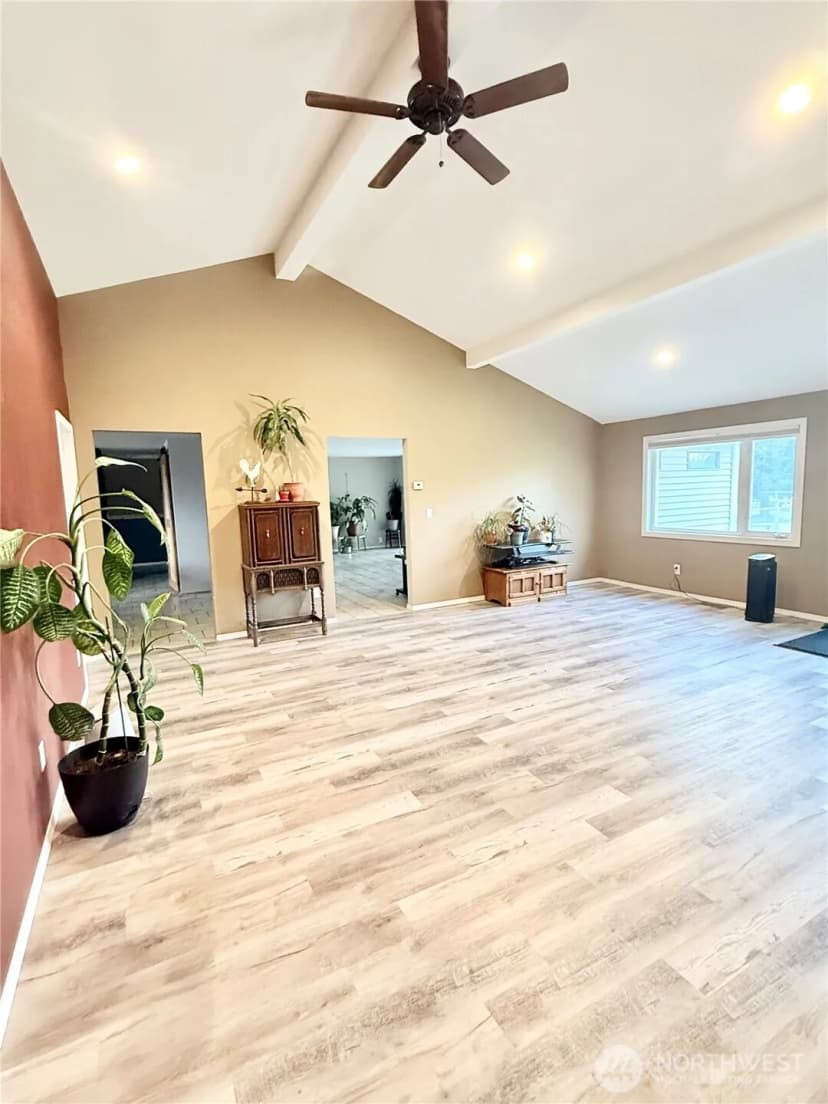 Property photo for 28 Dixon Road, Omak photo 14