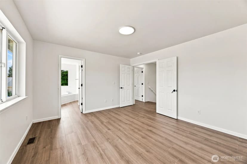 Property photo for 6521 26th St Ne, Federal Way photo 10