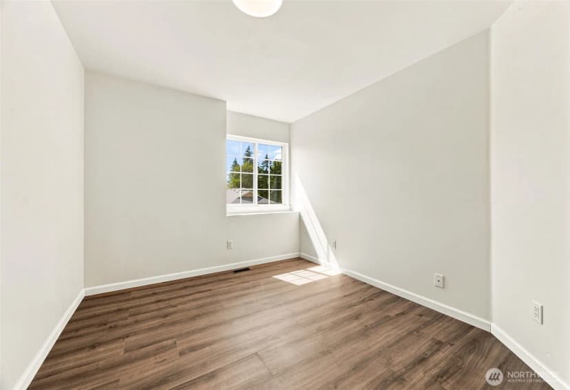 Property photo for 6521 26th St Ne, Federal Way photo 14