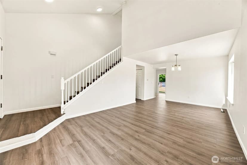Property photo for 6521 26th St Ne, Federal Way photo 5