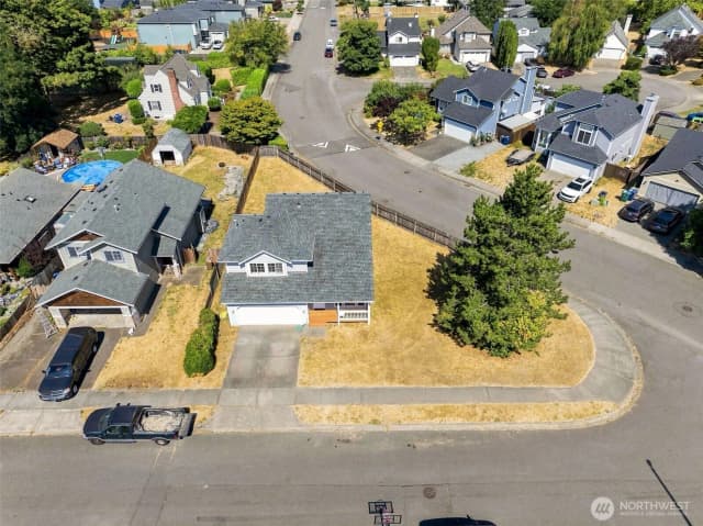 Property photo for 6521 26th St Ne, Federal Way photo 2