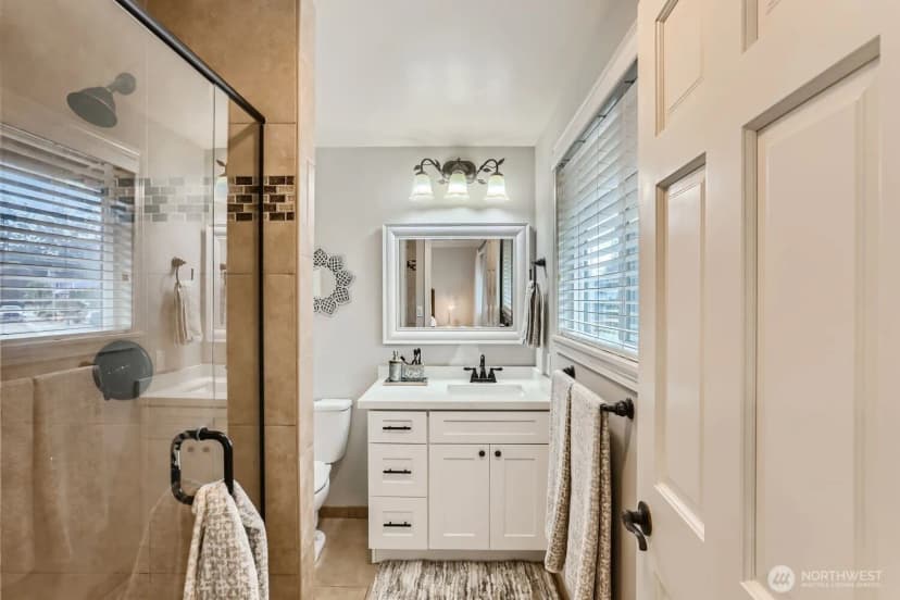 Property photo for 18927 Se 42nd Place, Issaquah photo 14