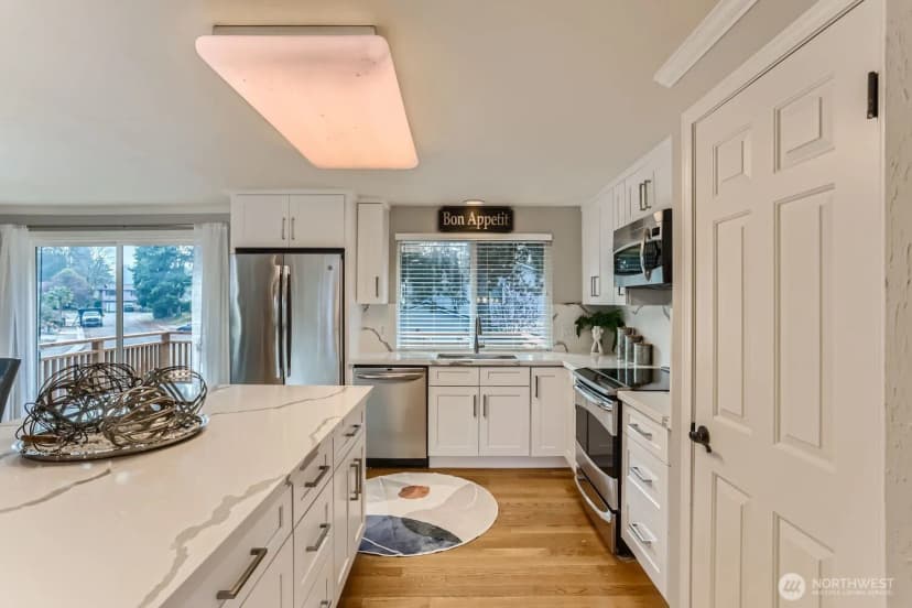 Property photo for 18927 Se 42nd Place, Issaquah photo 8