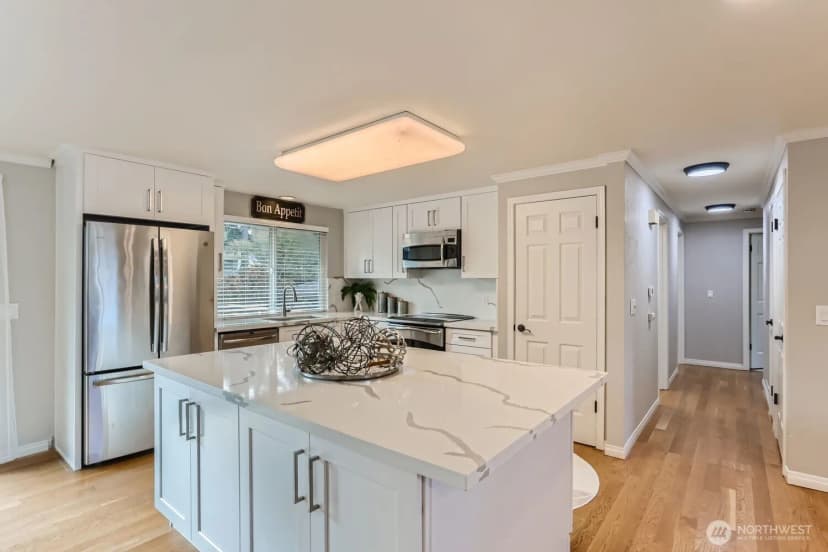 Property photo for 18927 Se 42nd Place, Issaquah photo 7