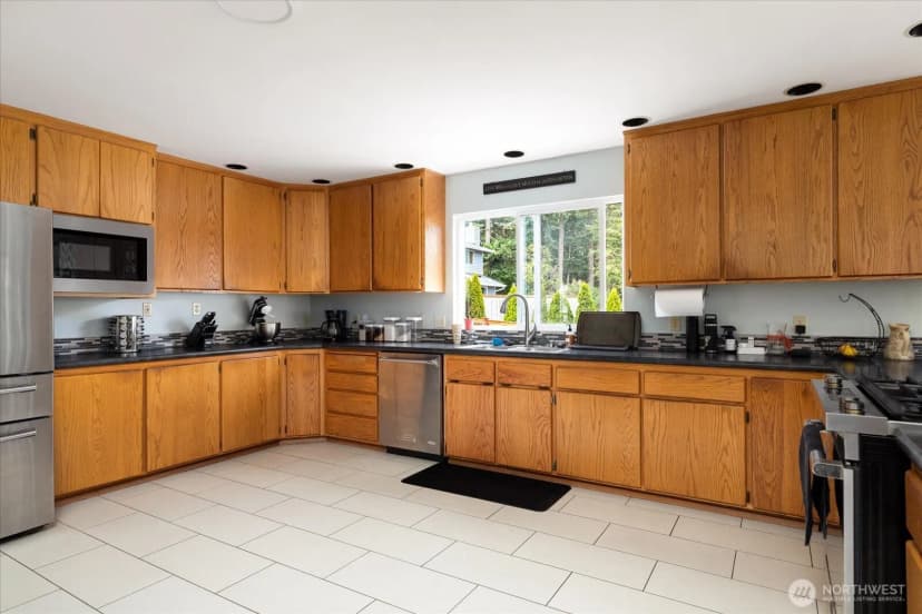 Property photo for 1270 Sw 4th Avenue, Oak Harbor photo 10
