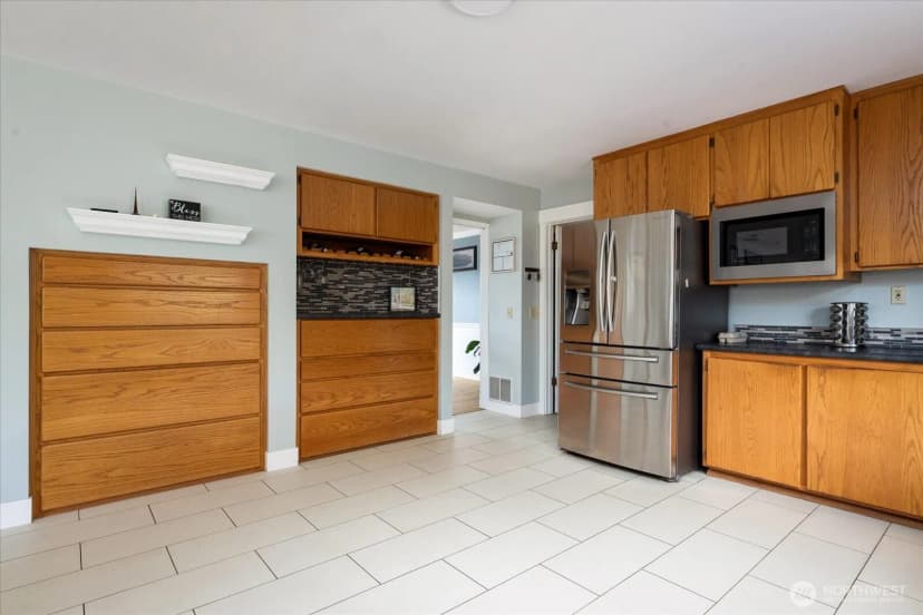 Property photo for 1270 Sw 4th Avenue, Oak Harbor photo 11