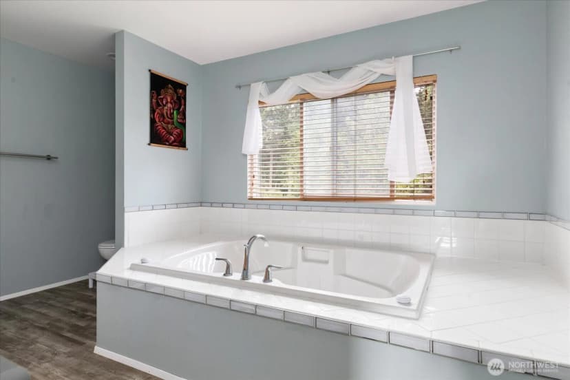 Property photo for 1270 Sw 4th Avenue, Oak Harbor photo 23