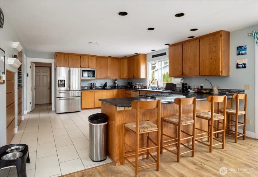Property photo for 1270 Sw 4th Avenue, Oak Harbor photo 12