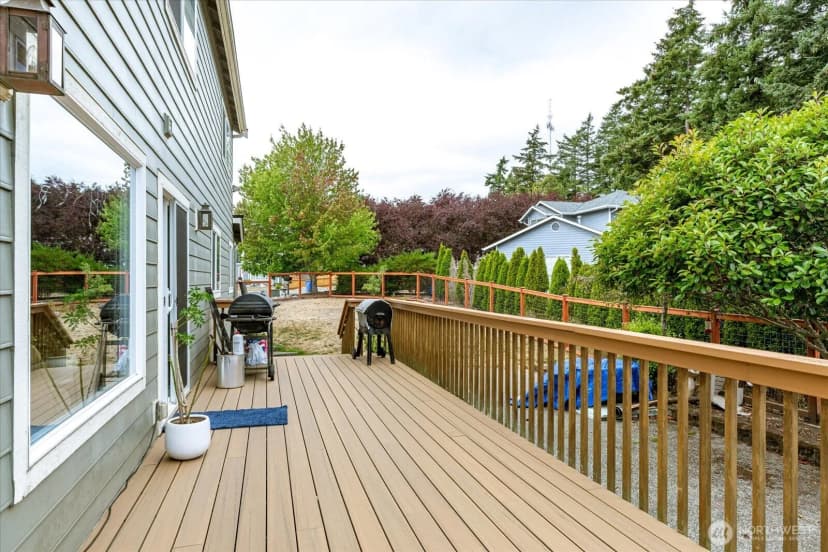 Property photo for 1270 Sw 4th Avenue, Oak Harbor photo 33