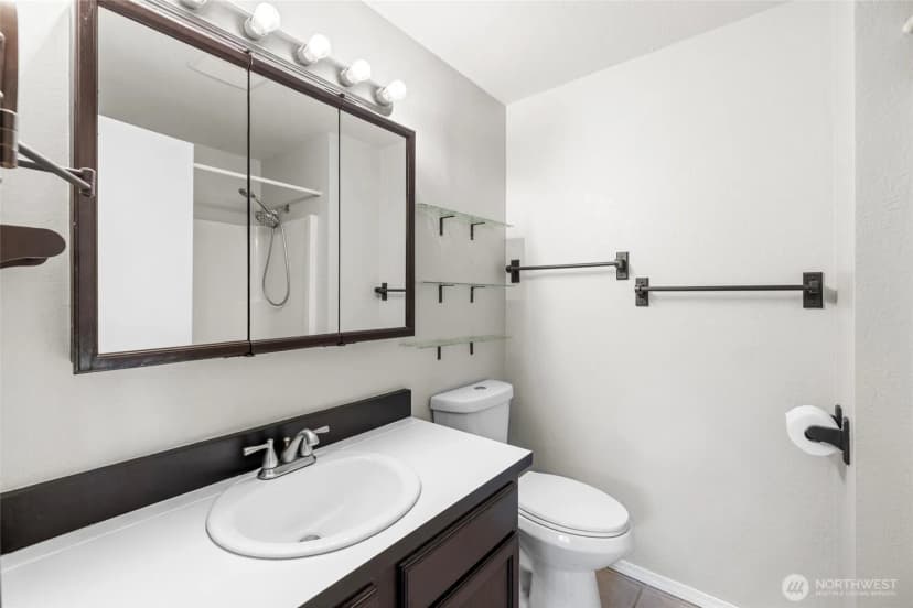 Property photo for 1805 N 35th Street, Mount Vernon photo 23
