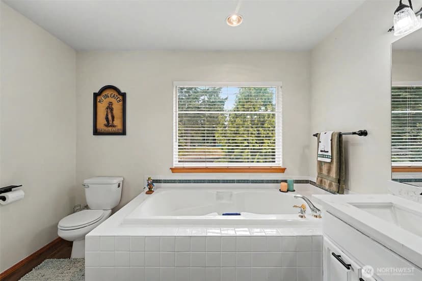 Property photo for 28018 112th Avenue E, Graham photo 32