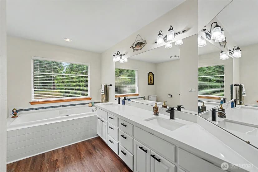 Property photo for 28018 112th Avenue E, Graham photo 31