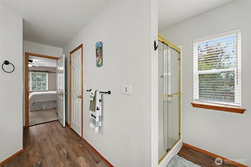 Property photo for 28018 112th Avenue E, Graham photo 33