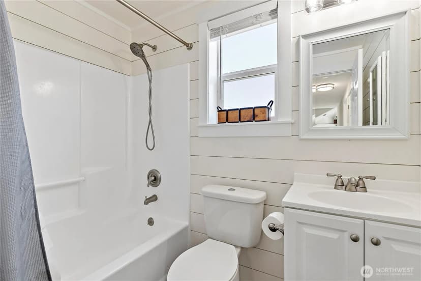Property photo for 5102 39th Avenue Se, Lacey photo 16