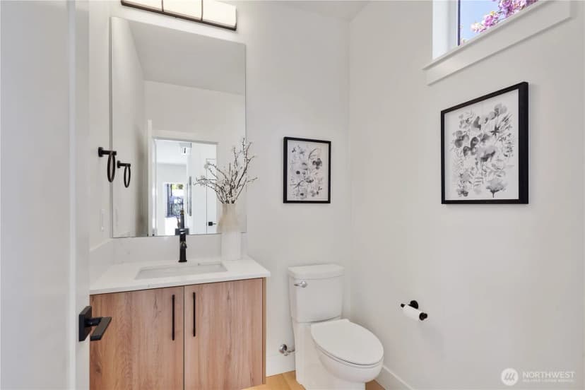 Property photo for 9013 14th Avenue Sw, Seattle photo 20
