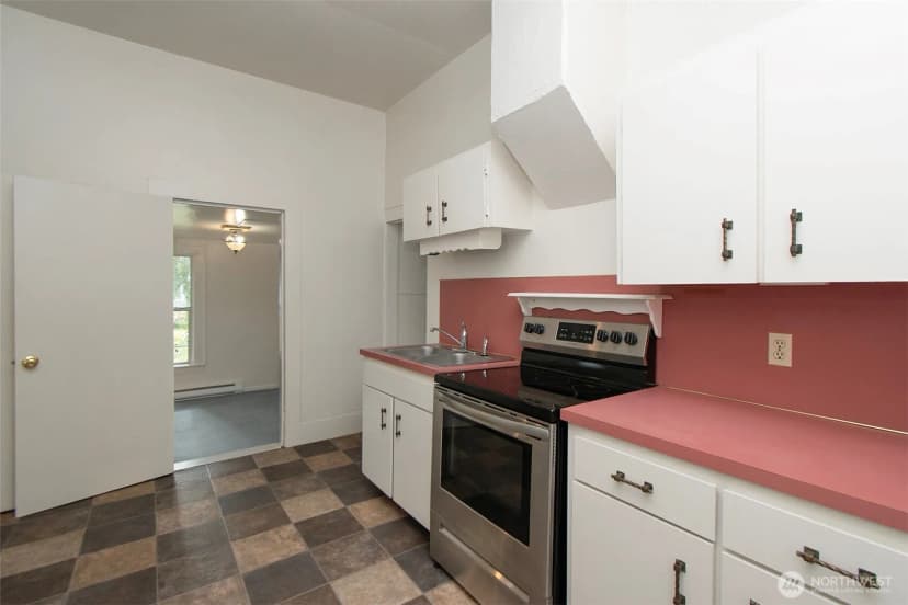 Property photo for 421 E 6th Street, Port Angeles photo 15