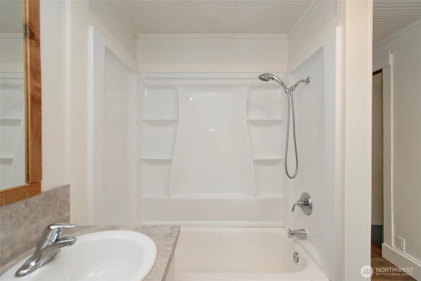 Property photo for 421 E 6th Street, Port Angeles photo 25