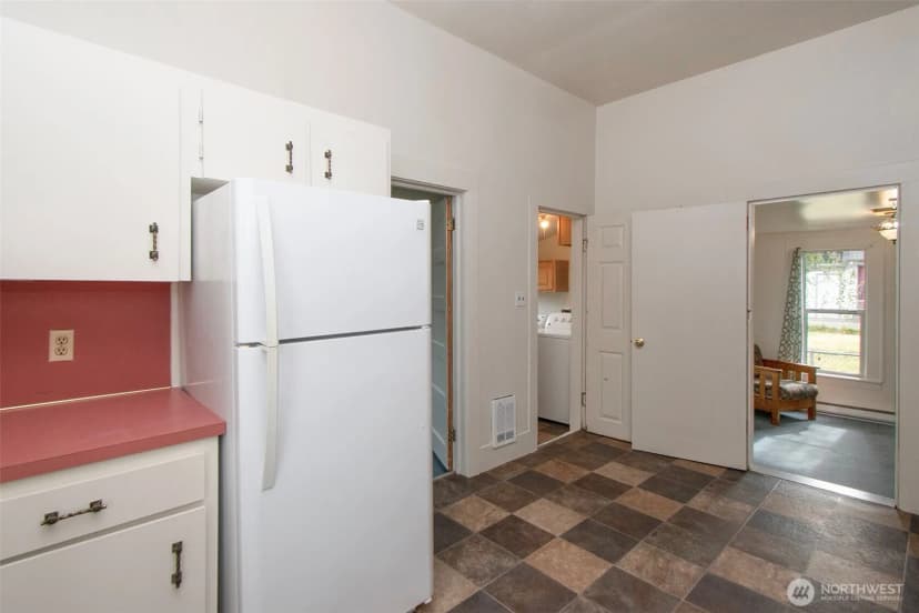 Property photo for 421 E 6th Street, Port Angeles photo 16