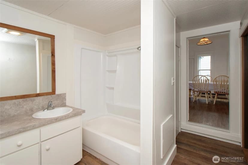Property photo for 421 E 6th Street, Port Angeles photo 24