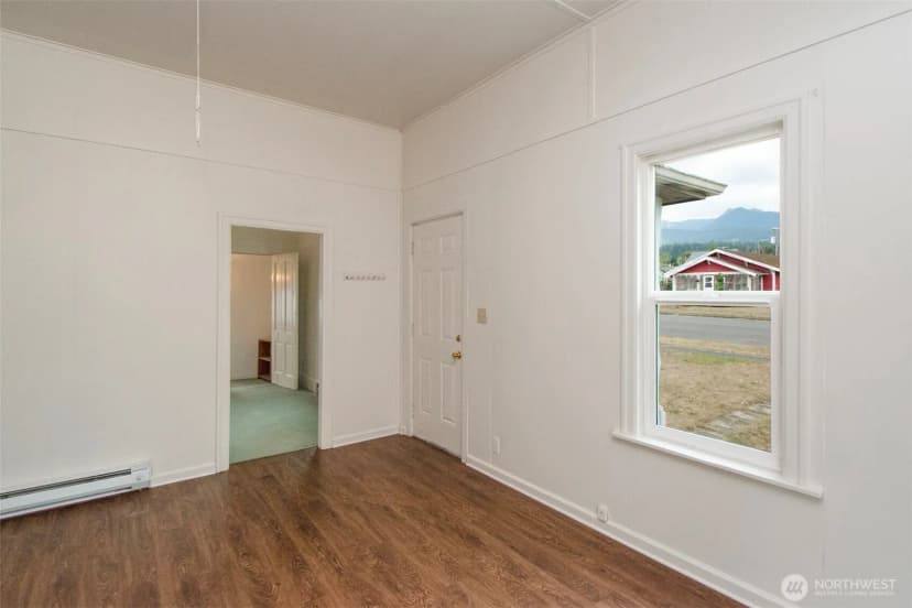 Property photo for 421 E 6th Street, Port Angeles photo 8