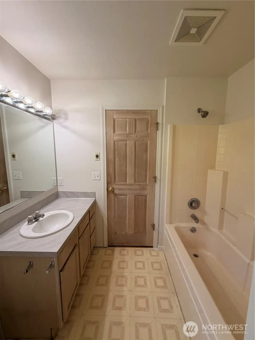 Property photo for 319 6th Street, Blaine photo 15