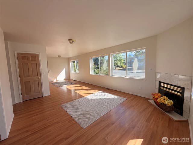 Property photo for 319 6th Street, Blaine photo 5