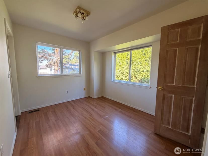 Property photo for 319 6th Street, Blaine photo 22