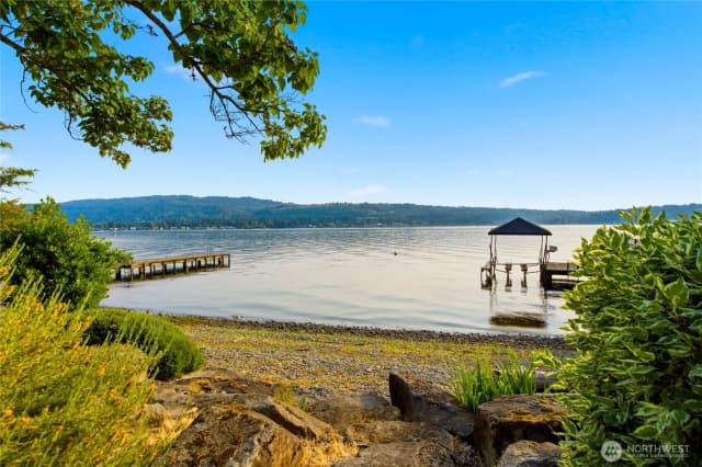 Property photo for 2845 E Lake Sammamish Parkway Se, Sammamish photo 3