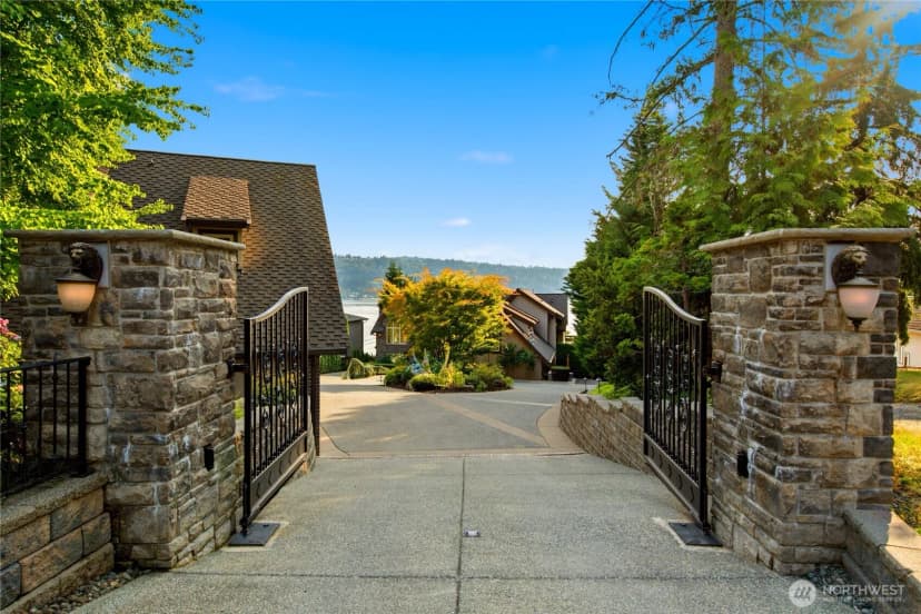 Property photo for 2845 E Lake Sammamish Parkway Se, Sammamish photo 31