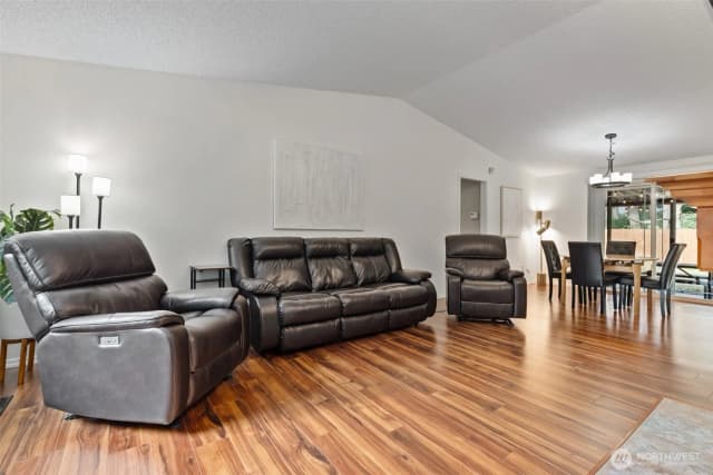 Property photo for 6009 190th Avenue E, Lake Tapps photo 4