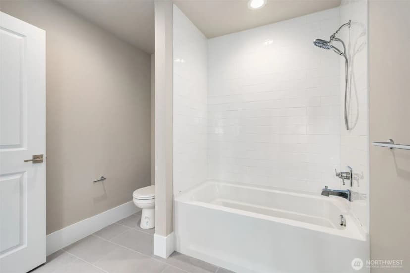 Property photo for 17254 Ne 113th Court, Redmond photo 17