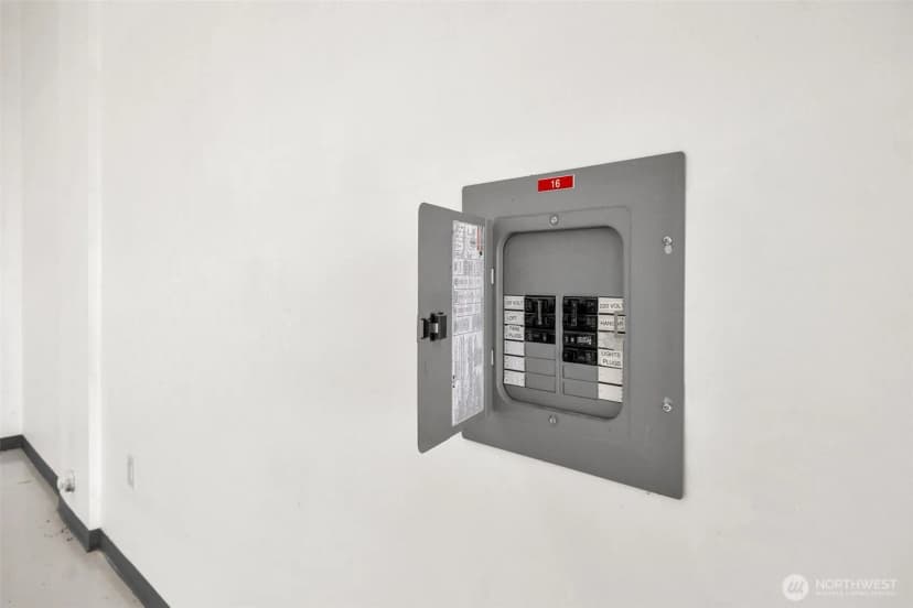 Property photo for 4701 Airport Blvd #16, Arlington photo 7