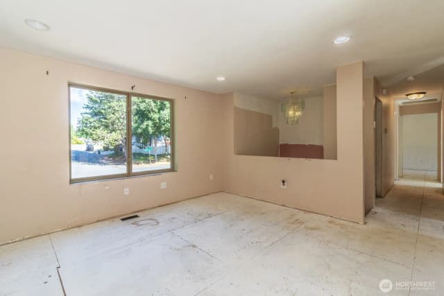 Property photo for 15401 Se 179th Street, Renton photo 5