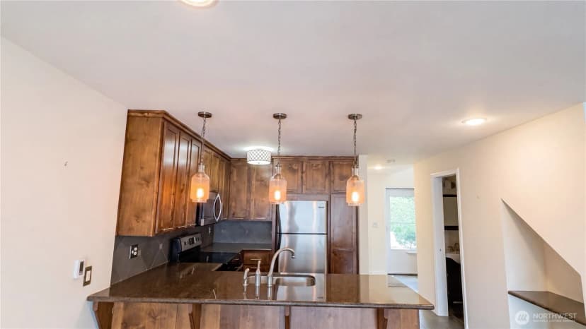Property photo for 442 4th Avenue #442, Kirkland photo 2