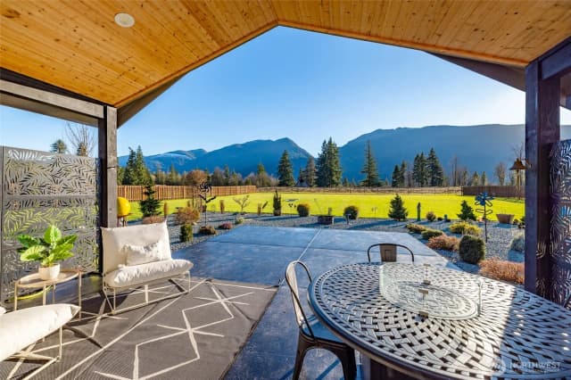 Property photo for 7420 Windsong Lane, Sedro Woolley photo 2