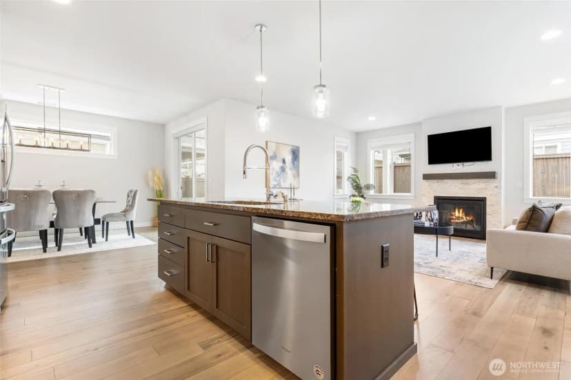 Property photo for 33533 Juniper Avenue Se, Black Diamond photo 11