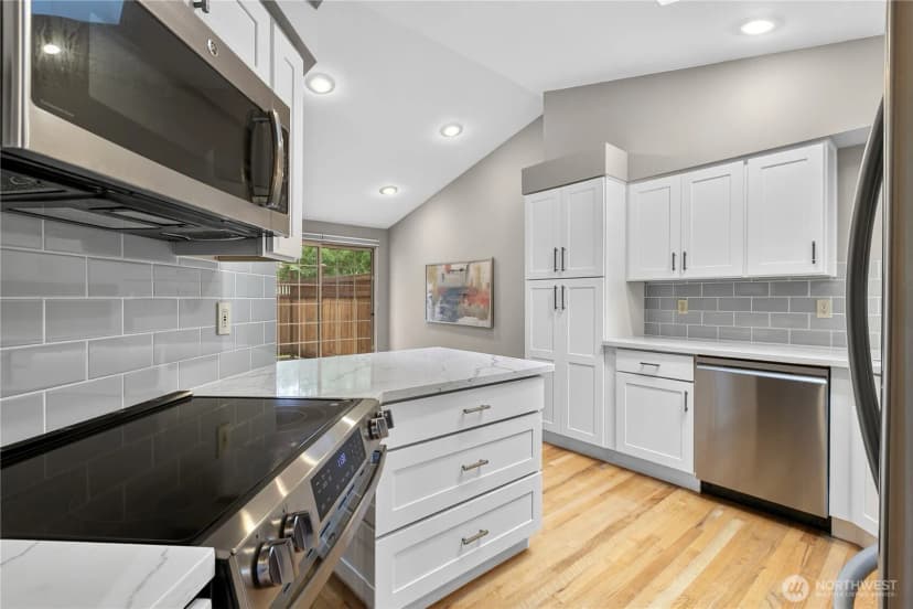 Property photo for 15865 Northup Way #41, Bellevue photo 18